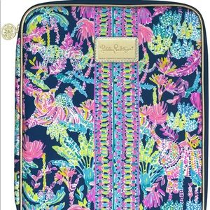 Brand new Lilly Pulitzer agenda folia